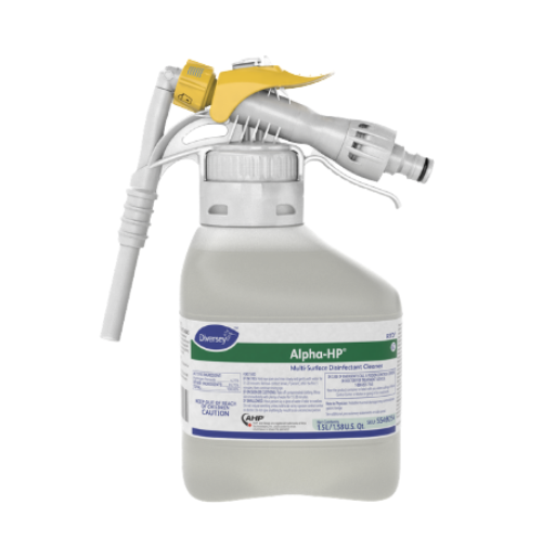 diversey-alpha-hp-limpiador-desinfectante-multiusos.jpg: Dos botellas de Alpha HP de Diversey, mostrando su color transparente y etiqueta verde.