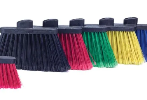 Escoba Angular con Fibra de PVC | Modelo Larga · Azul | El Castor | 8306B